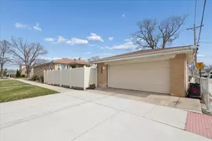 8657 W Lyndale Ave, River Grove, IL 60171 - Photo 18