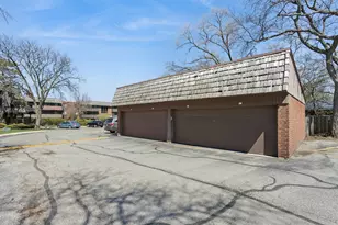 550 Timber Ridge Dr, Carol Stream, IL 60188 - Photo 12