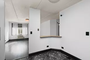 5011 Valley Ln, Streamwood, IL 60107 - Photo 8