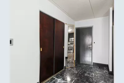 5011 Valley Lane #204, Streamwood, IL 60107 - Photo 4