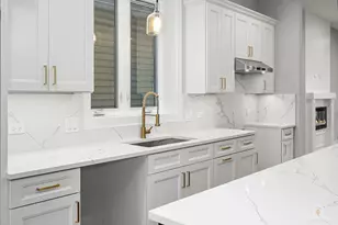 3409 S Lituanica Ave, Chicago, IL 60608 - Photo 4