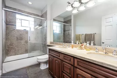 6140 W Gunnison Street #3, Chicago, IL 60630 - Photo 16