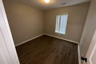 743 E Fullerton Ave, Glendale Heights, IL 60139 - Photo 10