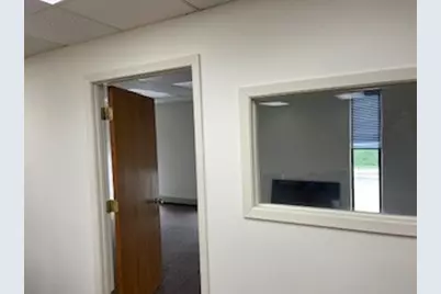 913 S 4th Street, Dekalb, IL 60115 - Photo 8