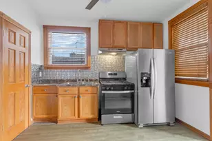 8406 S Oglesby Ave, Chicago, IL 60617 - Photo 36