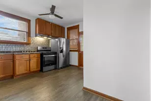 8406 S Oglesby Ave, Chicago, IL 60617 - Photo 30