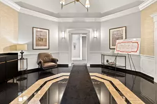 33 W Delaware Pl, Chicago, IL 60610 - Photo 2