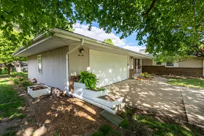 210 Riss Drive, Normal, IL 61761 - Photo 4