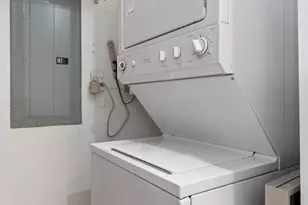 950 W Erie St, Chicago, IL 60642 - Photo 16