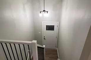 1390 Glen Hill Dr, Glendale Heights, IL 60139 - Photo 4