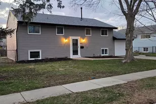 1390 Glen Hill Dr, Glendale Heights, IL 60139 - Photo 1