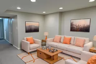 4877 N Ashland Ave, Chicago, IL 60640 - Photo 2