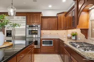445 Buckeye Dr, Naperville, IL 60540 - Photo 16