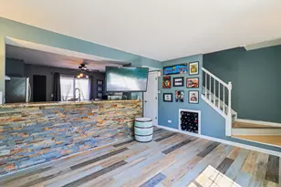 47 S Treehouse Ln, Round Lake, IL 60073 - Photo 4