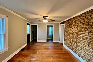 703 S 7th Ave, Saint Charles, IL 60174 - Photo 2