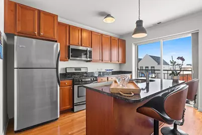 3741 N Milwaukee Avenue #208, Chicago, IL 60641 - Photo 4