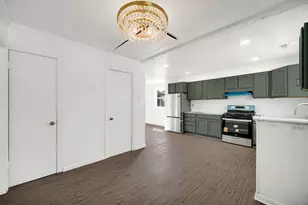 942 W Villa Dr, Des Plaines, IL 60016 - Photo 8