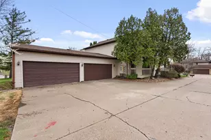 5911 36th Ave Ct, Moline, IL 61265 - Photo 2