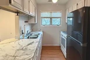 3117 4th St, Moline, IL 61265 - Photo 8