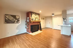 3117 4th St, Moline, IL 61265 - Photo 4