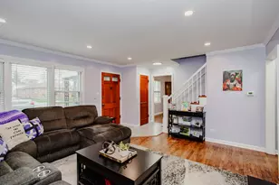 3106 Sunset Ln, Franklin Park, IL 60131 - Photo 2