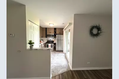 546 E Shag Bark Lane #C, Streamwood, IL 60107 - Photo 4