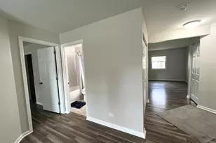 546 E Shag Bark Ln, Streamwood, IL 60107 - Photo 6
