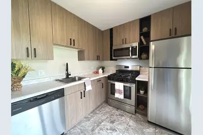 546 E Shag Bark Lane #C, Streamwood, IL 60107 - Photo 2
