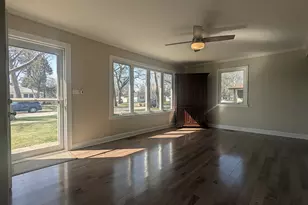 2404 Hawk Ln, Rolling Meadows, IL 60008 - Photo 2