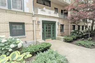 4312 N Clarendon Ave, Chicago, IL 60613 - Photo 2