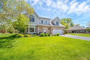 5 Deeke Ct, Roselle, IL 60172 - Photo 2