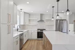 8135 W Rascher Ave, Chicago, IL 60656 - Photo 12