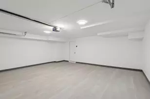 8135 W Rascher Ave, Chicago, IL 60656 - Photo 40