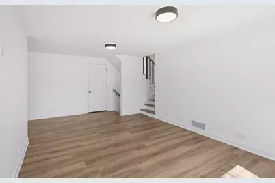 8135 W Rascher Avenue, Chicago, IL 60656 - Photo 30