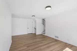 8135 W Rascher Ave, Chicago, IL 60656 - Photo 30