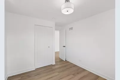 8135 W Rascher Avenue, Chicago, IL 60656 - Photo 34