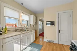 140 S Oriole Trail, Crystal Lake, IL 60014 - Photo 6