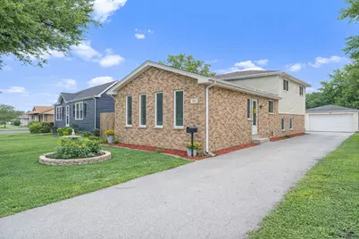 14619 S Albany Avenue, Posen, IL 60469 - Photo 1