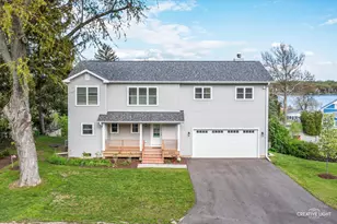 4520 W Shore Dr, Wonder Lake, IL 60097 - Photo 4