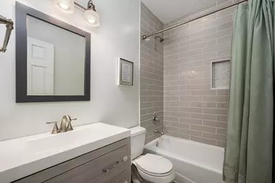 1242 W Ohio Street #1E, Chicago, IL 60642 - Photo 18