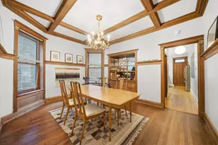 1033 W Dakin St, Chicago, IL 60613 - Photo 8