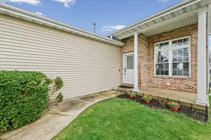 1509 Greyrock Ln, Champaign, IL 61822 - Photo 4