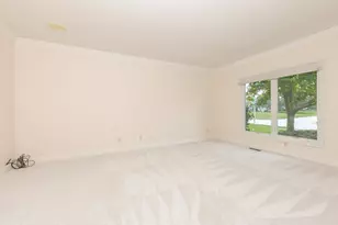 3102 Wisteria Ln, Bloomington, IL 61704 - Photo 14