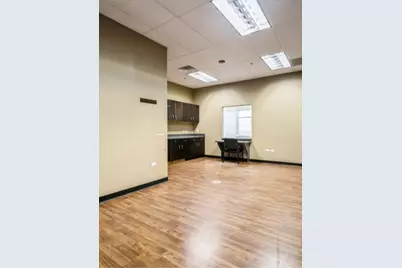 800 E Woodfield Road, Schaumburg, IL 60173 - Photo 4