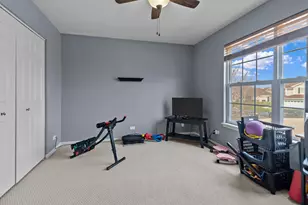 362 N Keswick Cir, Round Lake, IL 60073 - Photo 18