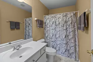 362 N Keswick Cir, Round Lake, IL 60073 - Photo 16