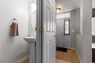 362 N Keswick Cir, Round Lake, IL 60073 - Photo 8