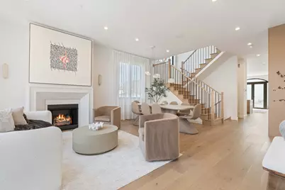 1879 N Hoyne Avenue, Chicago, IL 60647 - Photo 2