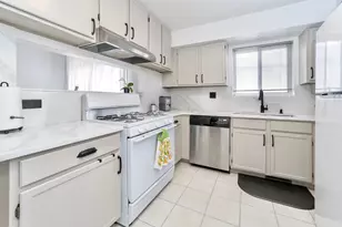 2669 N Augusta Dr, Wadsworth, IL 60083 - Photo 6