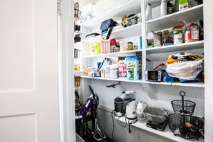 1514 W Addison St, Chicago, IL 60613 - Photo 16